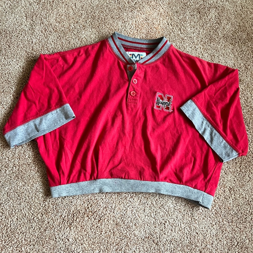 Nebraska top